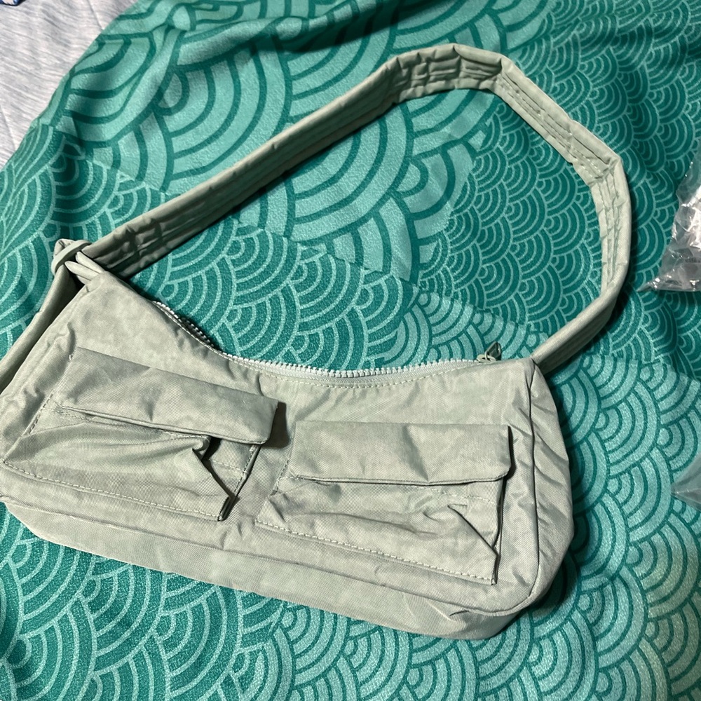 BAGGU Mini Bag in Light Green summer release